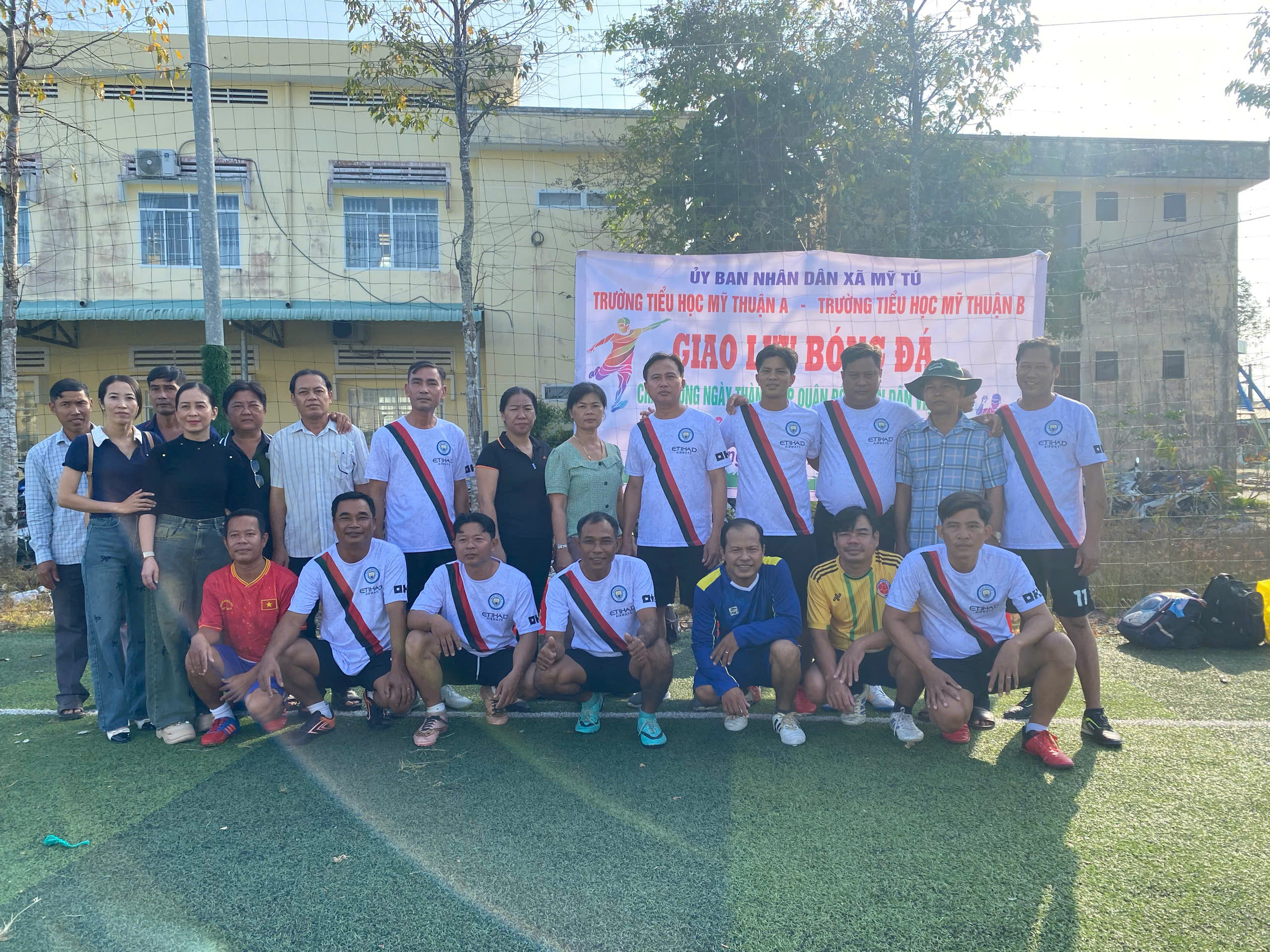 HOẠT ĐỘNG: GIAO LƯU BÓNG ĐÁ – THẮT CHẶT TÌNH ĐOÀN KẾT CHÀO MỪNG 81 NĂM NGÀY THÀNH LẬP QUÂN ĐỘI NHÂN DÂN VIỆT NAM (22/12/1944 – 22/12/2025)